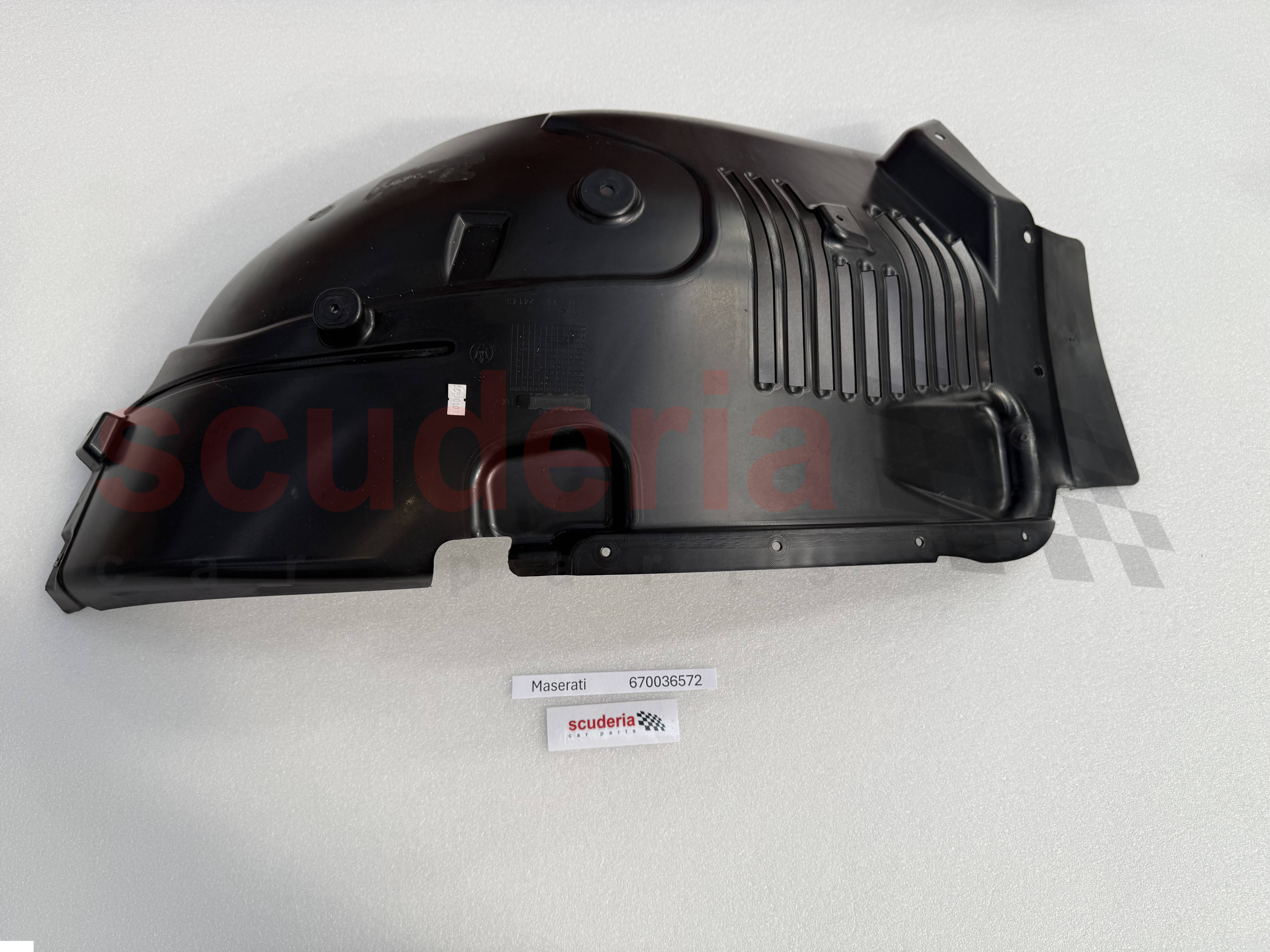 670036572 Maserati Quattroporte RH FRONT WHEELHOUSE GUARD, FRONT SIDE