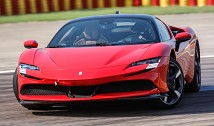 SF90 Spider/Stradale