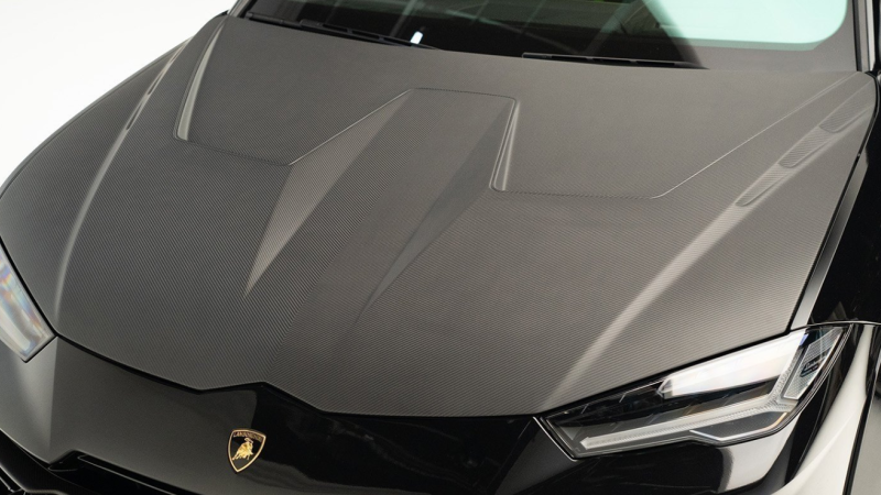 Photo of Novitec Engine Bonnett for the Lamborghini Urus Performante - Image 1