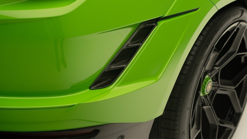 Photo of Novitec Rear Bumper Side Cover for the Lamborghini Urus Performante - Image 2