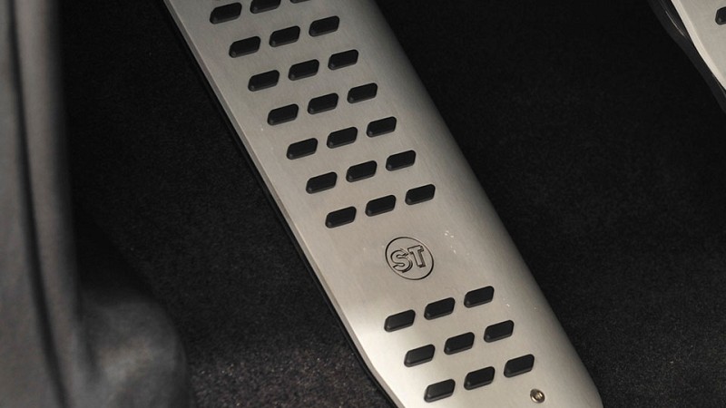 Photo of Startech Aluminium footrest for the Land Rover Range Rover Vogue (2013-2025) - Image 1