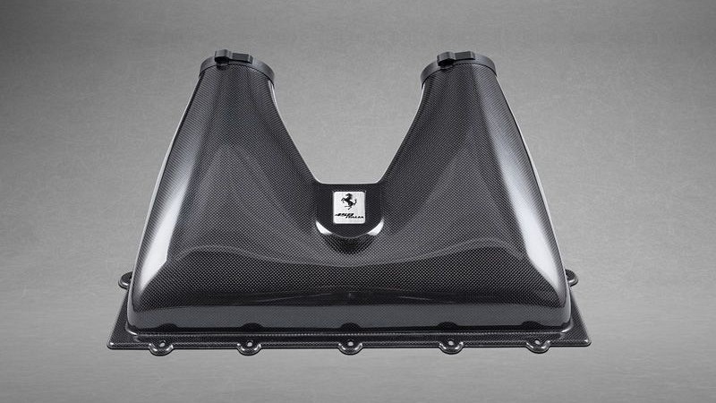 Photo of Capristo Engine Cover Set in Carbon Fibre (Italia/Speciale) for the Ferrari 458 Speciale/Aperta - Image 4