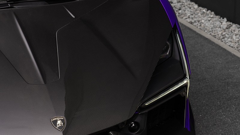 Photo of Novitec Carbon Fibre Trunk/Bonnet Lid for the Lamborghini Revuelto - Image 7