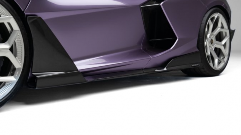 Photo of Novitec Carbon Fibre Side Skirts/Panels for the Lamborghini Revuelto - Image 1