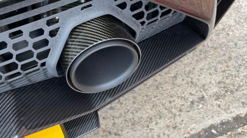 Photo of Novitec Carbon Tailpipes for the Lamborghini Huracan EVO/EVO RWD - Image 4