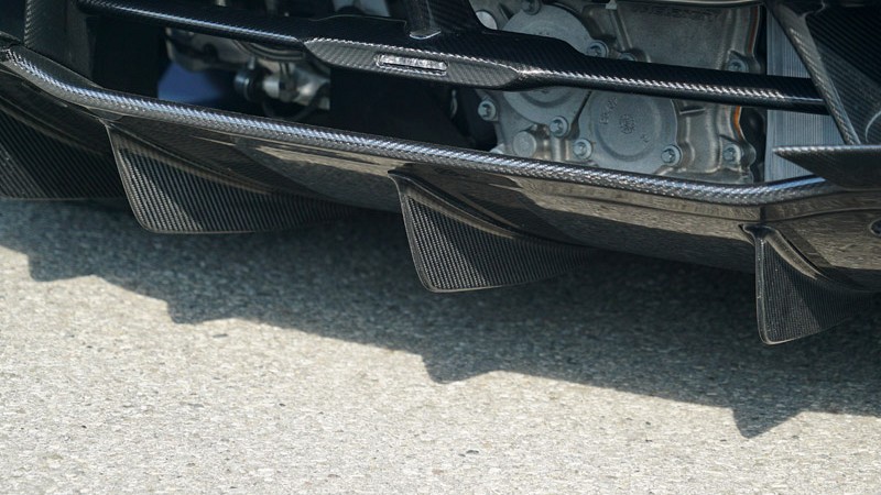 Photo of Novitec DIFFUSER FINS CENTER for the McLaren 720S Coupe/Spider - Image 2