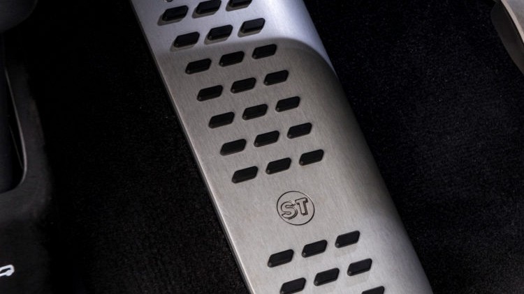 Photo of Startech Aluminium Foot Pedals for the Land Rover Discovery 5 (L462) - Image 3
