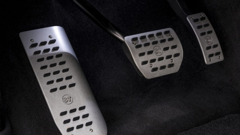 Photo of Startech Aluminium Foot Pedals for the Land Rover Discovery 5 (L462) - Image 2