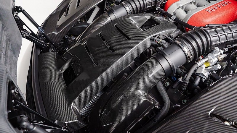 Photo of Novitec Carbon Air Filter Housing for the Ferrari Purosangue - Image 1