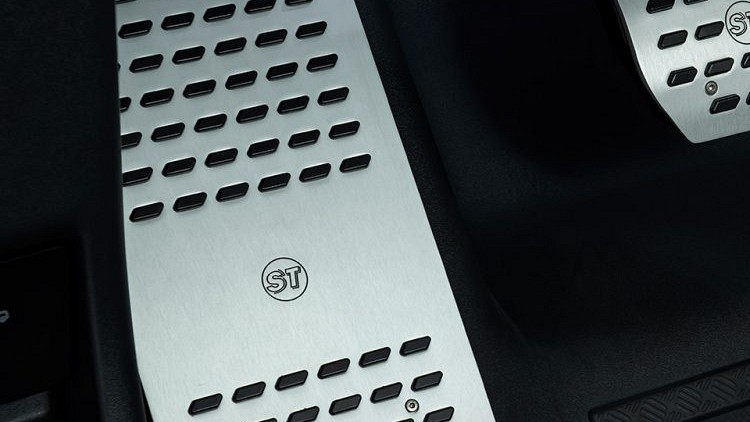 Photo of Startech Aluminium footrest for the Land Rover Defender (2020+) - Image 1