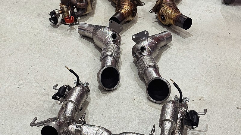 Photo of Novitec Power Optimized Exhaust System With Flap-regulation for the Ferrari SF90 Spider/Stradale - Image 3