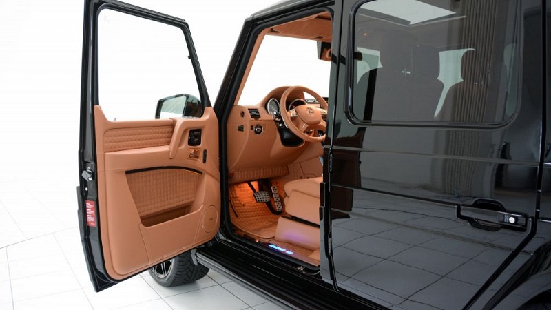 Photo of Brabus Entrance Panels (Illuminated) for the Mercedes Benz G63 AMG (W463) - Image 3