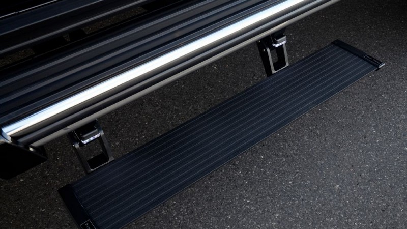 Photo of Brabus Electric Entry Assist for the Mercedes Benz G63 AMG (W463) - Image 1