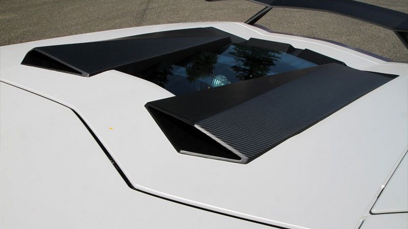 Photo of Novitec Roof Air Scoop (Coupe) for the Lamborghini Aventador LP700-4/LP720-4 - Image 3