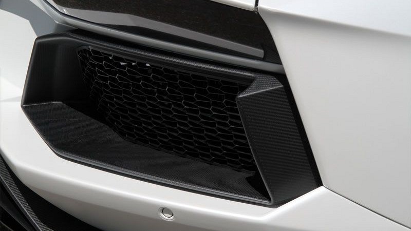 Photo of Novitec Rear Bumper Air Duct for the Lamborghini Aventador LP700-4/LP720-4 - Image 3