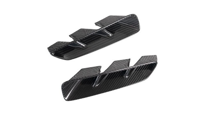 Photo of Novitec Carbon Rear Bumper Side Cover for the Lamborghini Urus SE - Image 2