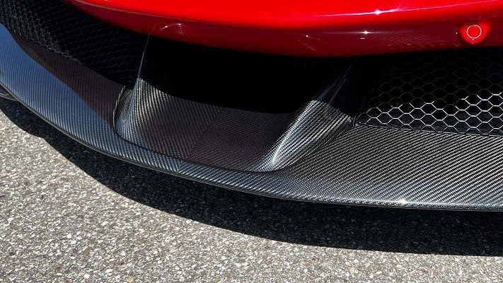 Photo of Novitec FRONTBUMPER CENTER PART for the Ferrari SF90 Spider/Stradale - Image 2