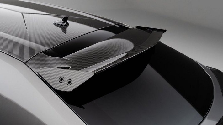 Photo of Novitec Carbon Race Roof Spoiler for the Lamborghini Urus SE - Image 1