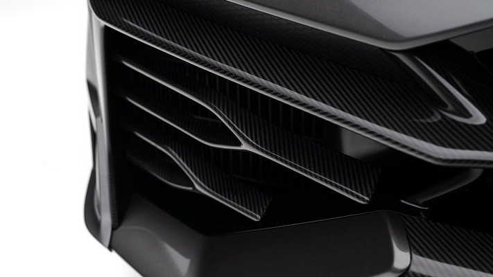 Photo of Novitec Carbon Cover Front Bumper (4 parts) for the Lamborghini Urus SE - Image 1